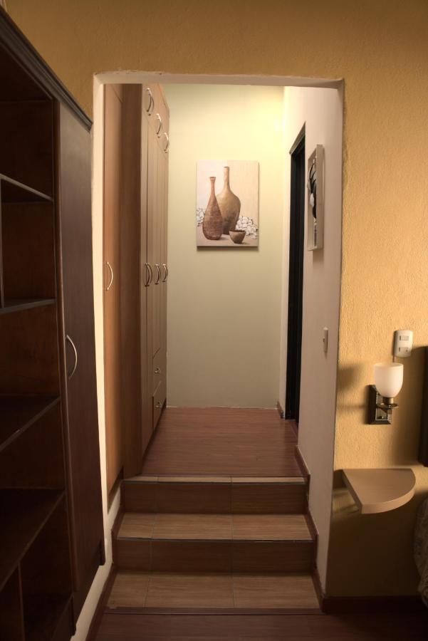 Casatodosantos Bed & Breakfast Cuenca Exterior photo