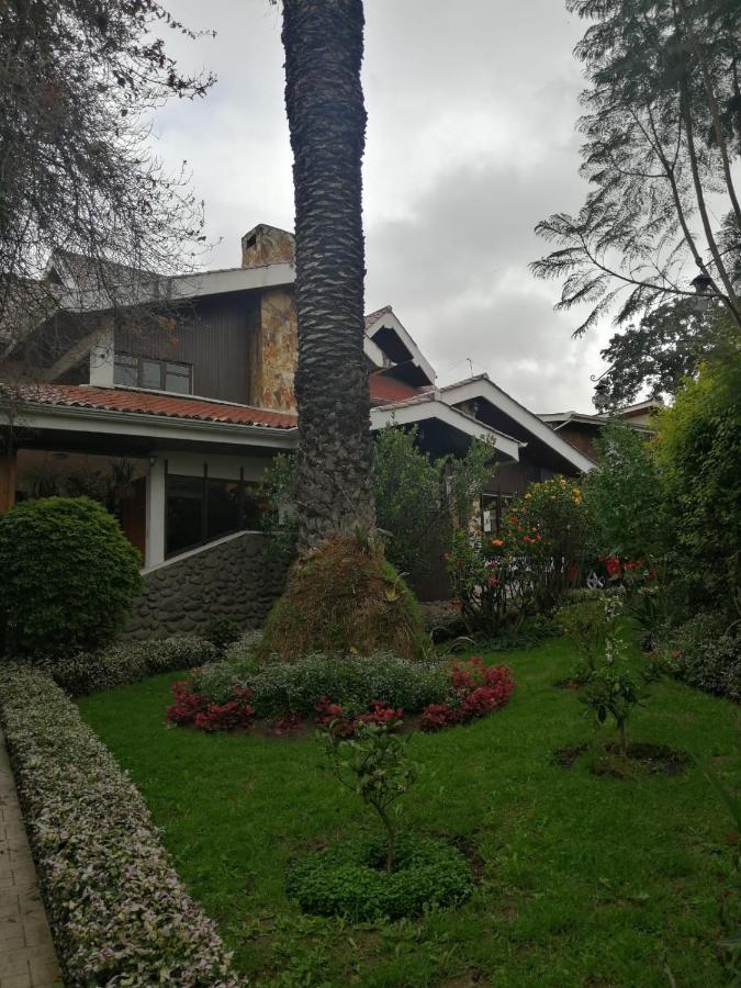 Casatodosantos Bed & Breakfast Cuenca Exterior photo