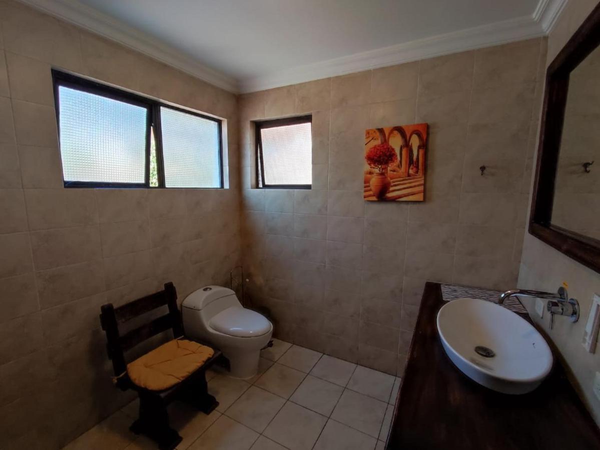 Casatodosantos Bed & Breakfast Cuenca Exterior photo