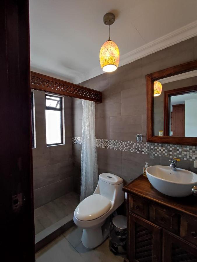 Casatodosantos Bed & Breakfast Cuenca Exterior photo