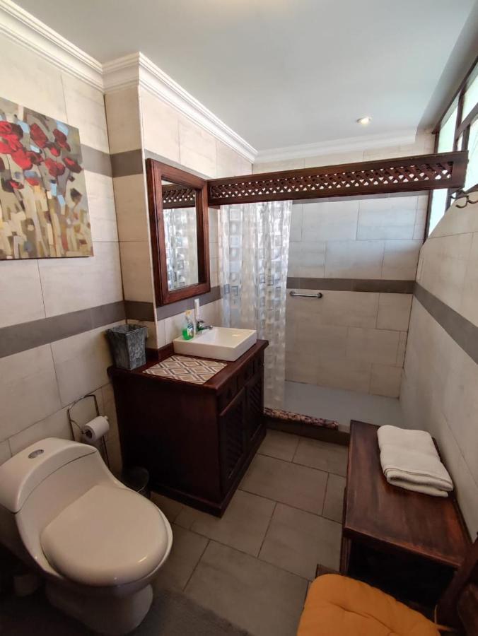 Casatodosantos Bed & Breakfast Cuenca Exterior photo